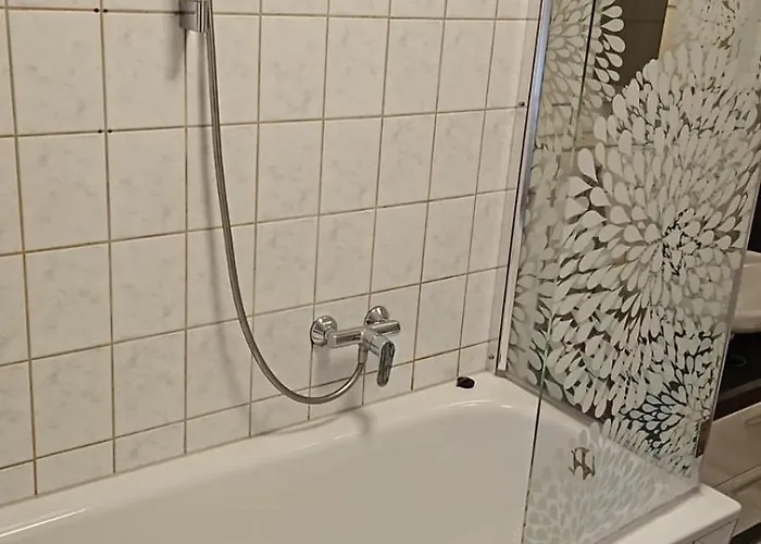 Wieko Leibnizstr. H1, 2.og Rechts *